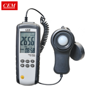 LUXMETRE NUMERIQUE HAUTE PRECISION POUR SYSTEM D'ECLAIRAGE SOLAIRE ET STOCKAGE D'ENERGIE CEM